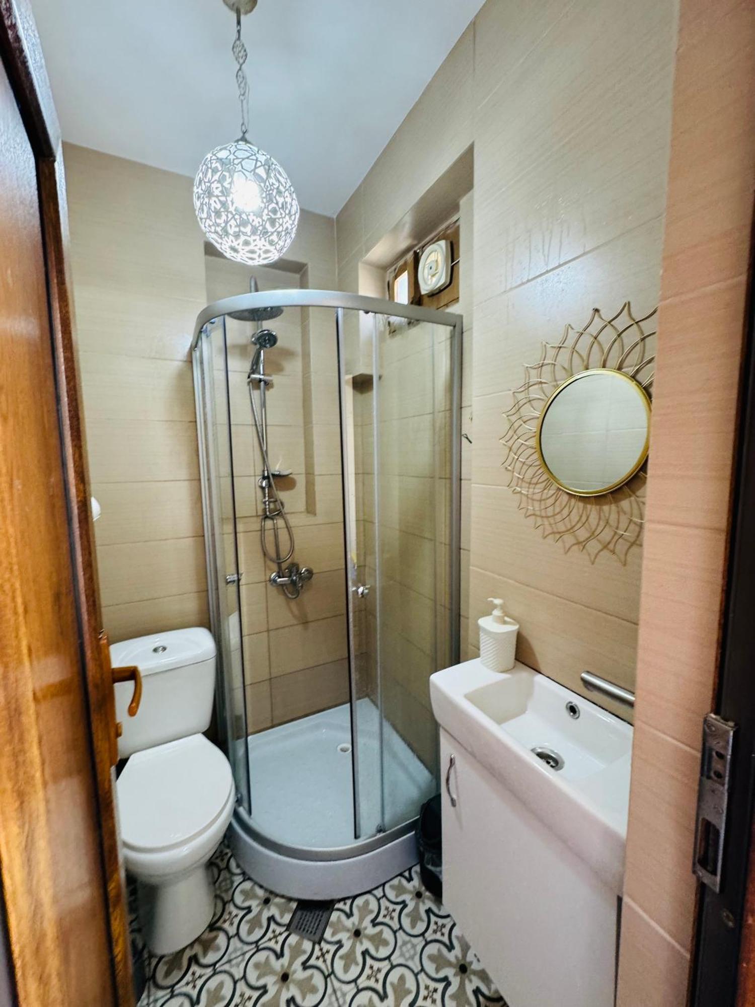 Sky Guest House Tbilisi Buitenkant foto