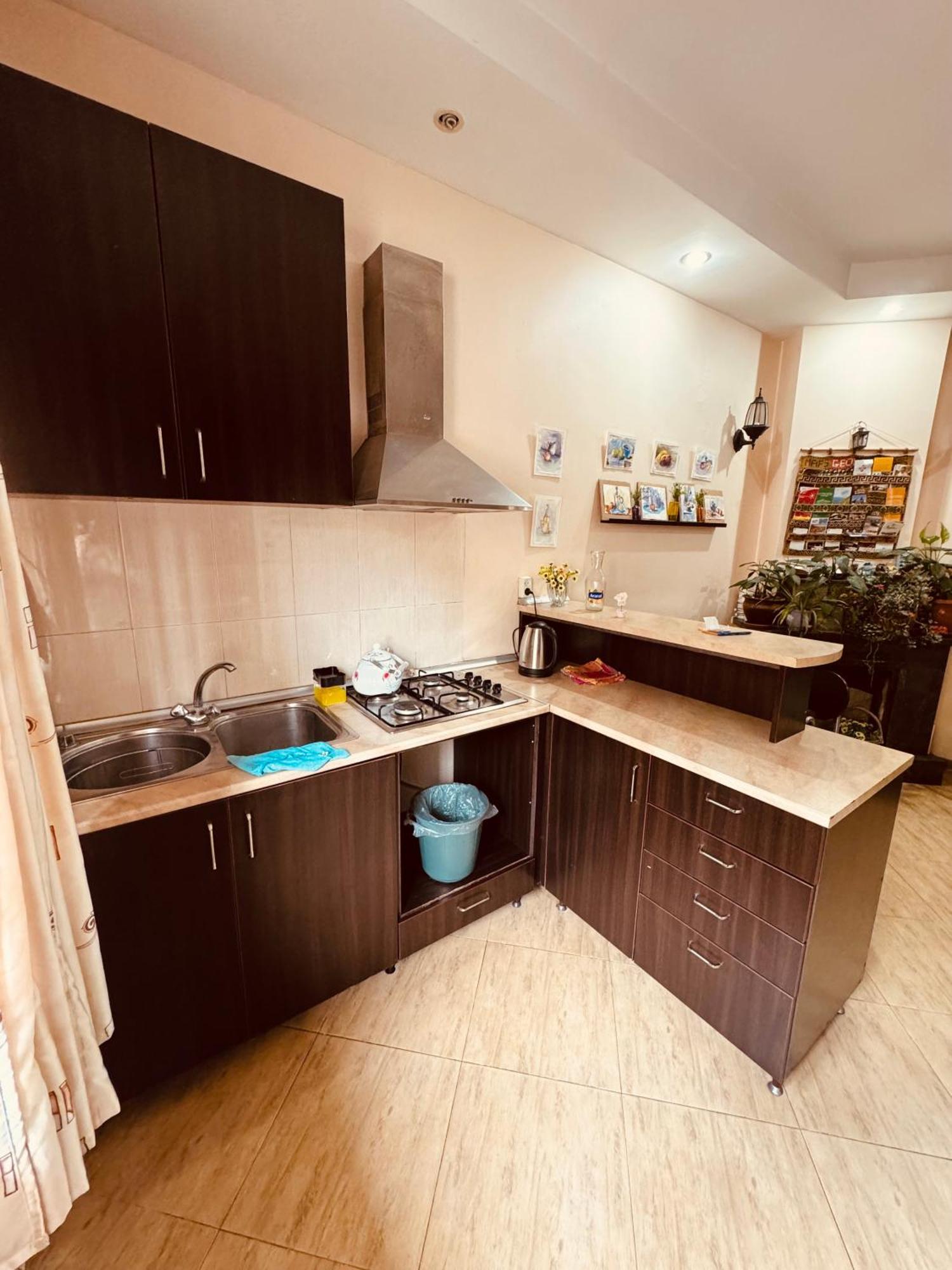 Sky Guest House Tbilisi Buitenkant foto